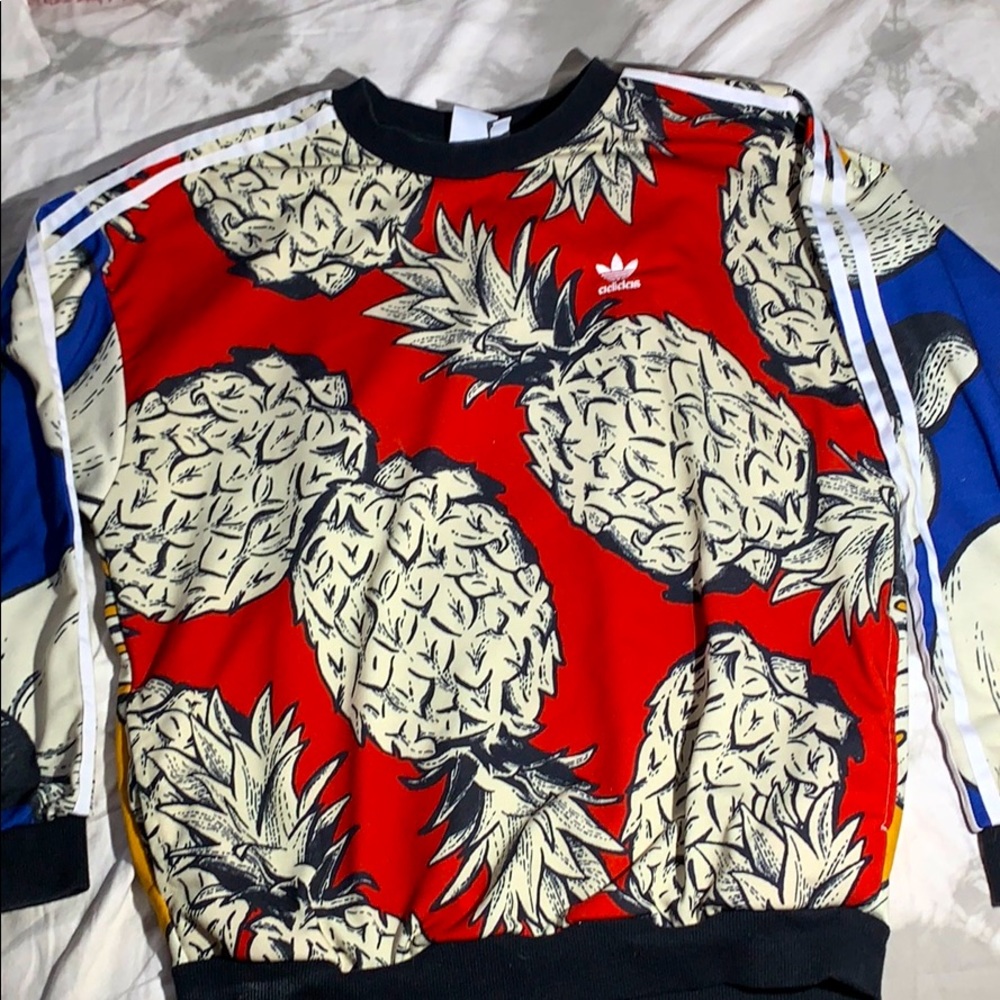 SMALL PINEAPPLE ADIDAS CREWNECK W/ POCKETS